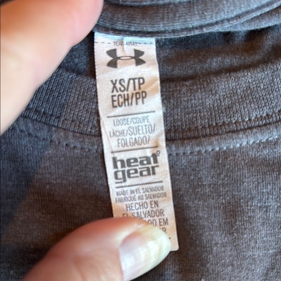 Under Armour Gray T-Shirt with Logo, Women’s XS - Picture 3 of 3